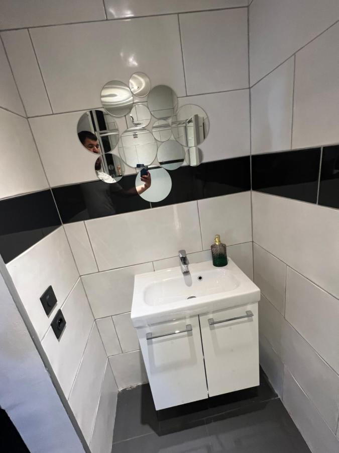 Zekri Apartment Livry Gargan Bagian luar foto