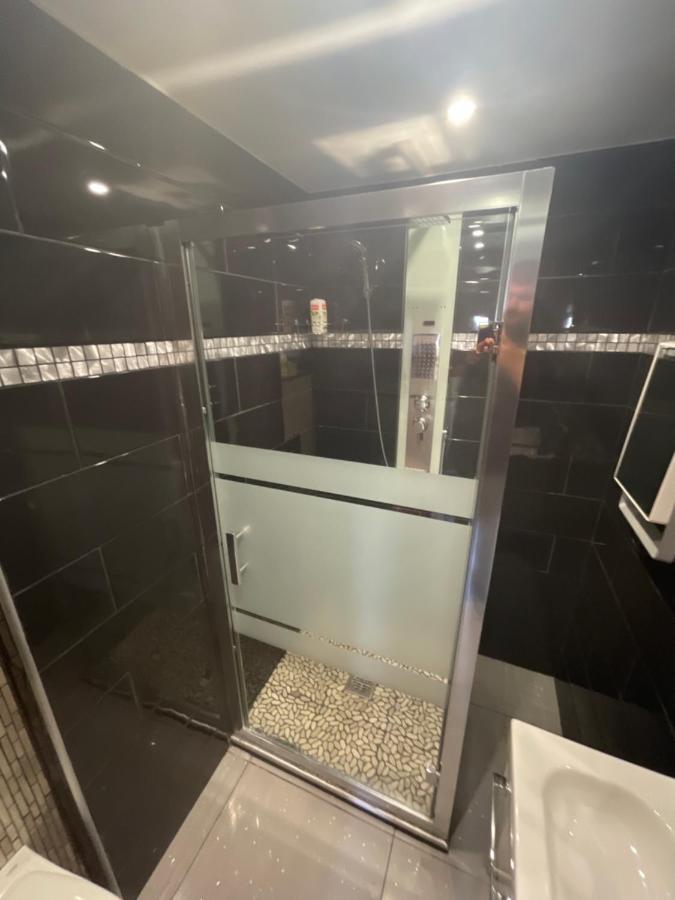 Zekri Apartment Livry Gargan Bagian luar foto